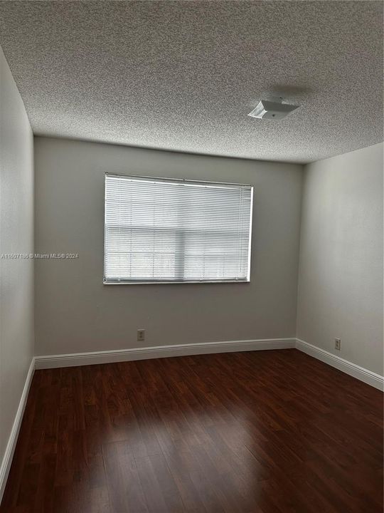 Recently Rented: $2,200 (2 beds, 2 baths, 1114 Square Feet)