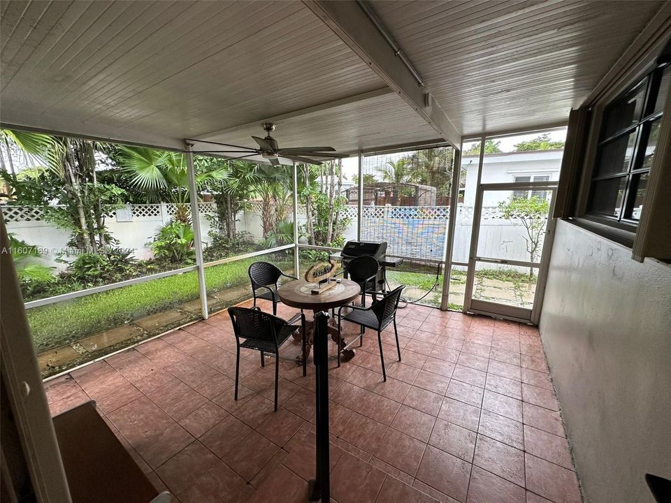 En Venta: $595,000 (2 camas, 2 baños, 0 Pies cuadrados)