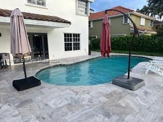 Recently Sold: $830,000 (3 beds, 2 baths, 2121 Square Feet)