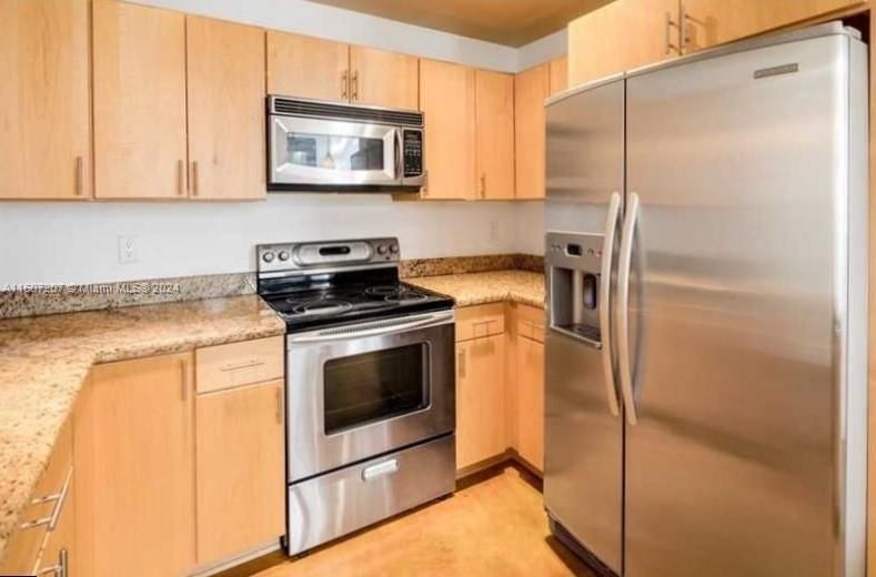 Recently Rented: $3,800 (1 beds, 2 baths, 1200 Square Feet)