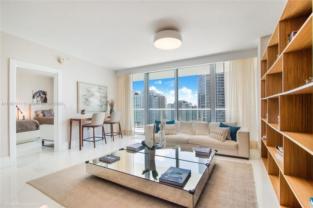 For Sale: $1,195,000 (2 beds, 2 baths, 1500 Square Feet)