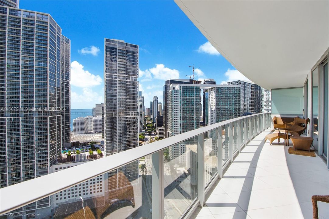 For Sale: $1,195,000 (2 beds, 2 baths, 1500 Square Feet)