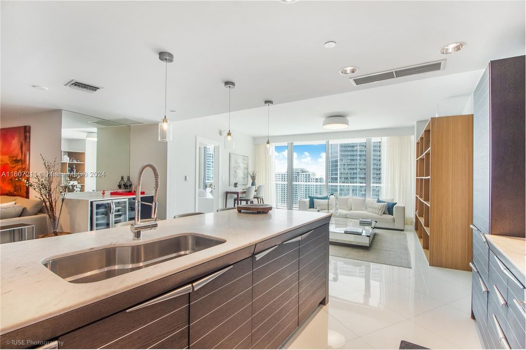 For Sale: $1,195,000 (2 beds, 2 baths, 1500 Square Feet)