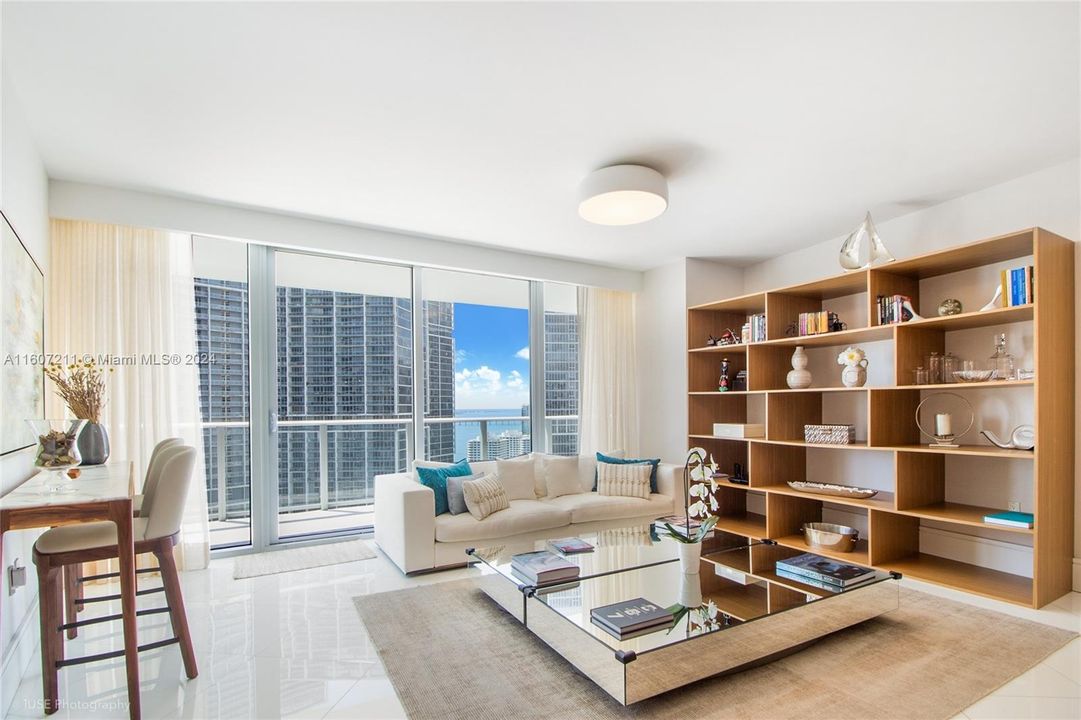 For Sale: $1,195,000 (2 beds, 2 baths, 1500 Square Feet)