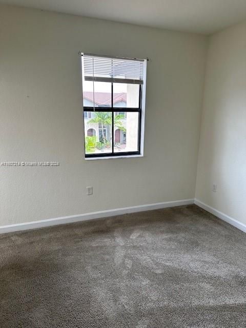 For Rent: $2,800 (3 beds, 3 baths, 1332 Square Feet)