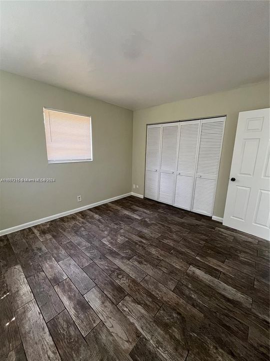 For Rent: $2,350 (2 beds, 1 baths, 850 Square Feet)