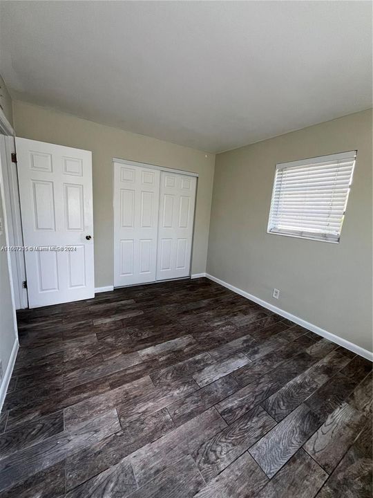 For Rent: $2,350 (2 beds, 1 baths, 850 Square Feet)