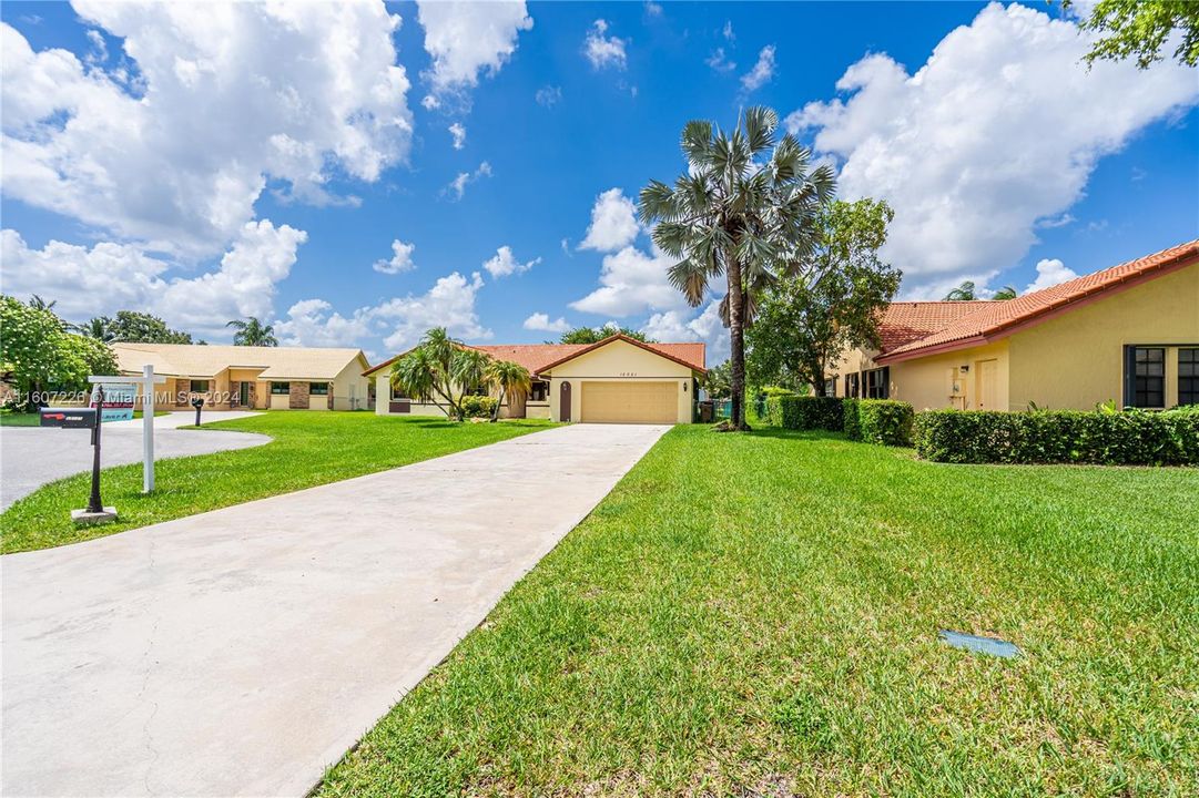 For Sale: $849,999 (4 beds, 2 baths, 2210 Square Feet)