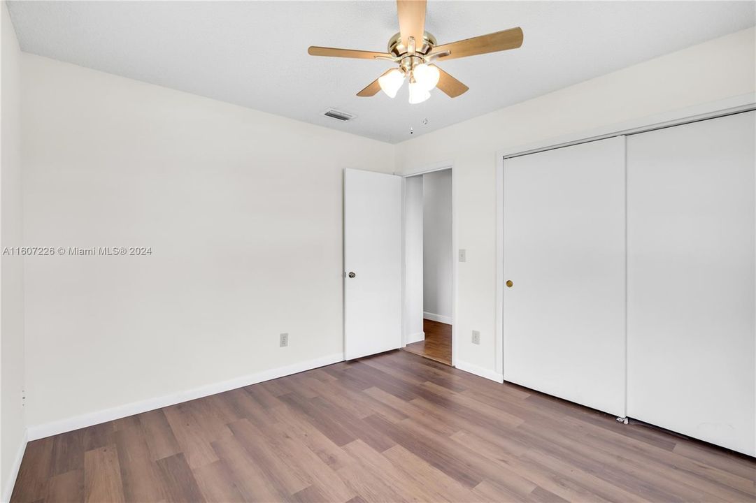 Virtual Staging 4th bedroom