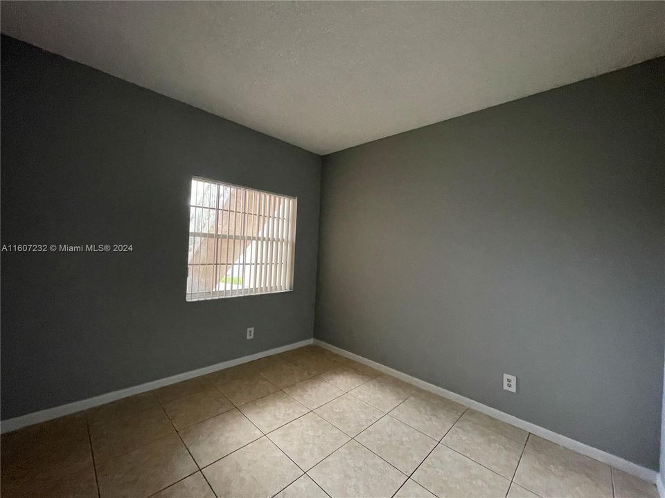 For Rent: $2,100 (2 beds, 2 baths, 807 Square Feet)