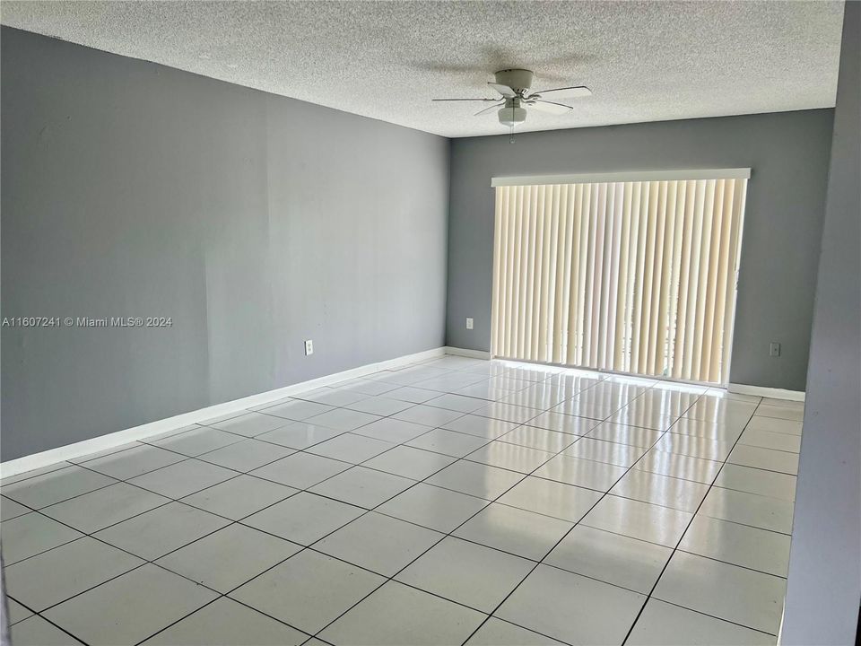 For Rent: $1,850 (2 beds, 2 baths, 959 Square Feet)