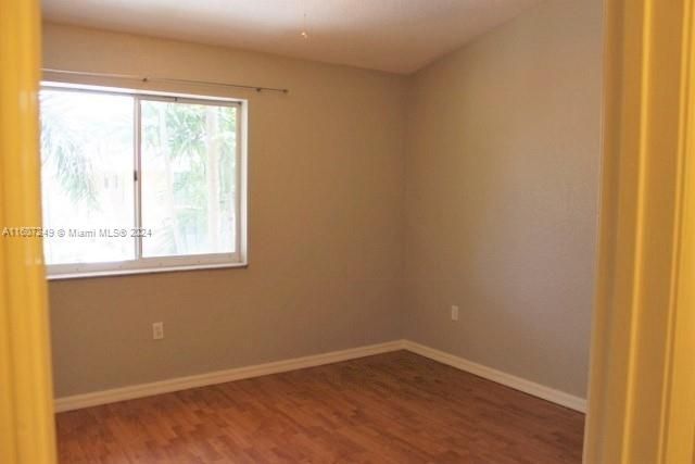 For Rent: $2,500 (2 beds, 2 baths, 1267 Square Feet)