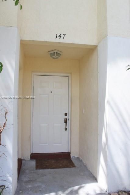 For Rent: $2,500 (2 beds, 2 baths, 1267 Square Feet)