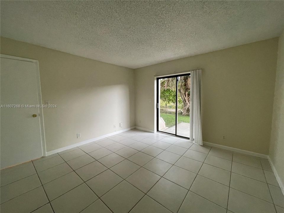 For Rent: $1,875 (2 beds, 2 baths, 800 Square Feet)