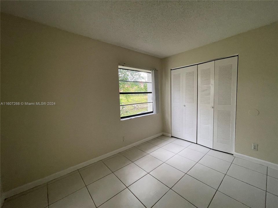 For Rent: $1,800 (2 beds, 2 baths, 800 Square Feet)