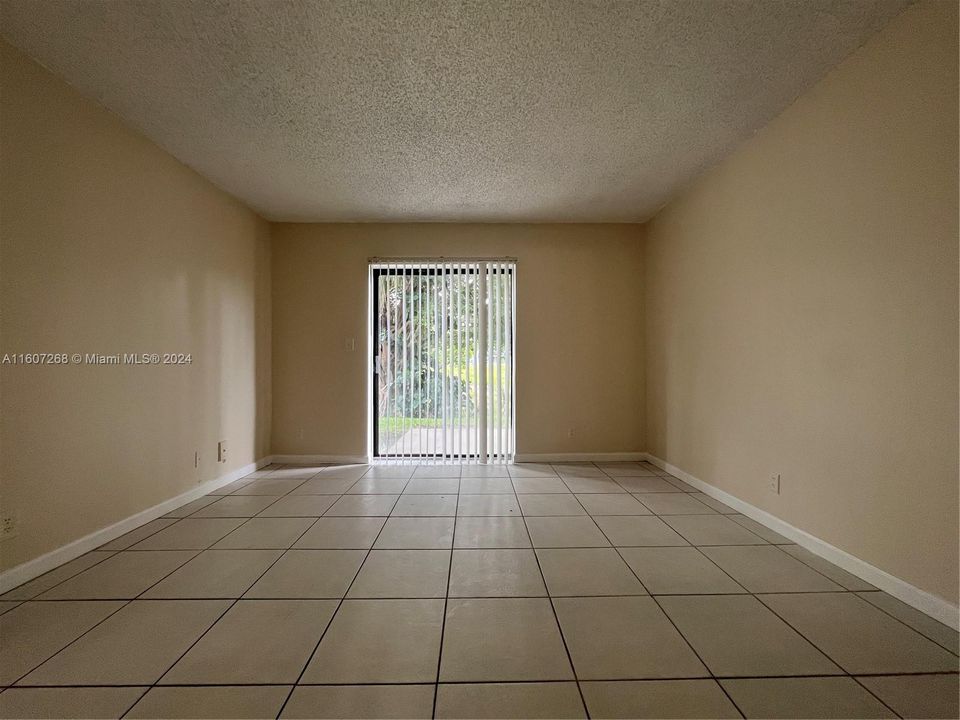 For Rent: $1,800 (2 beds, 2 baths, 800 Square Feet)