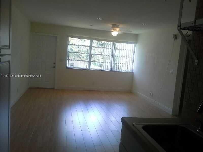 For Rent: $2,100 (2 beds, 2 baths, 768 Square Feet)