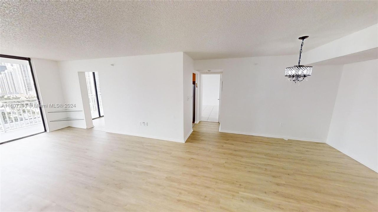 Recently Rented: $2,800 (2 beds, 2 baths, 1507 Square Feet)