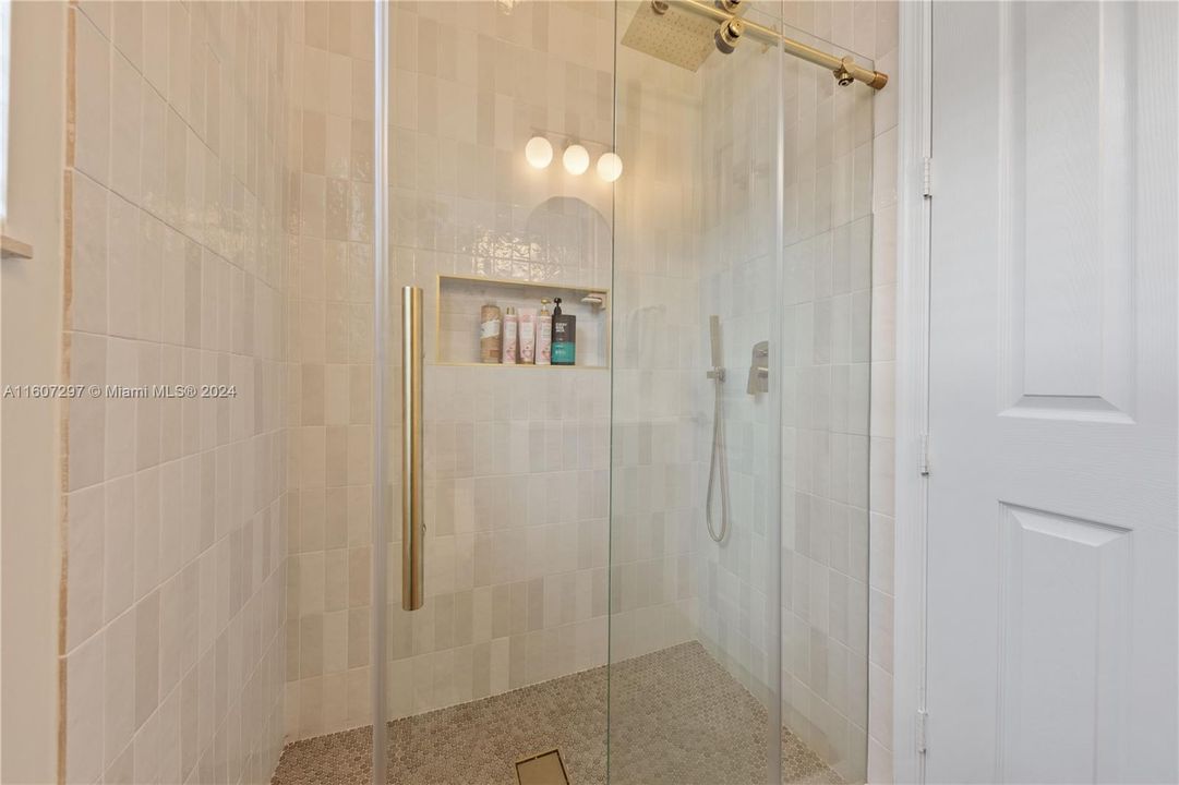 In-law suite shower