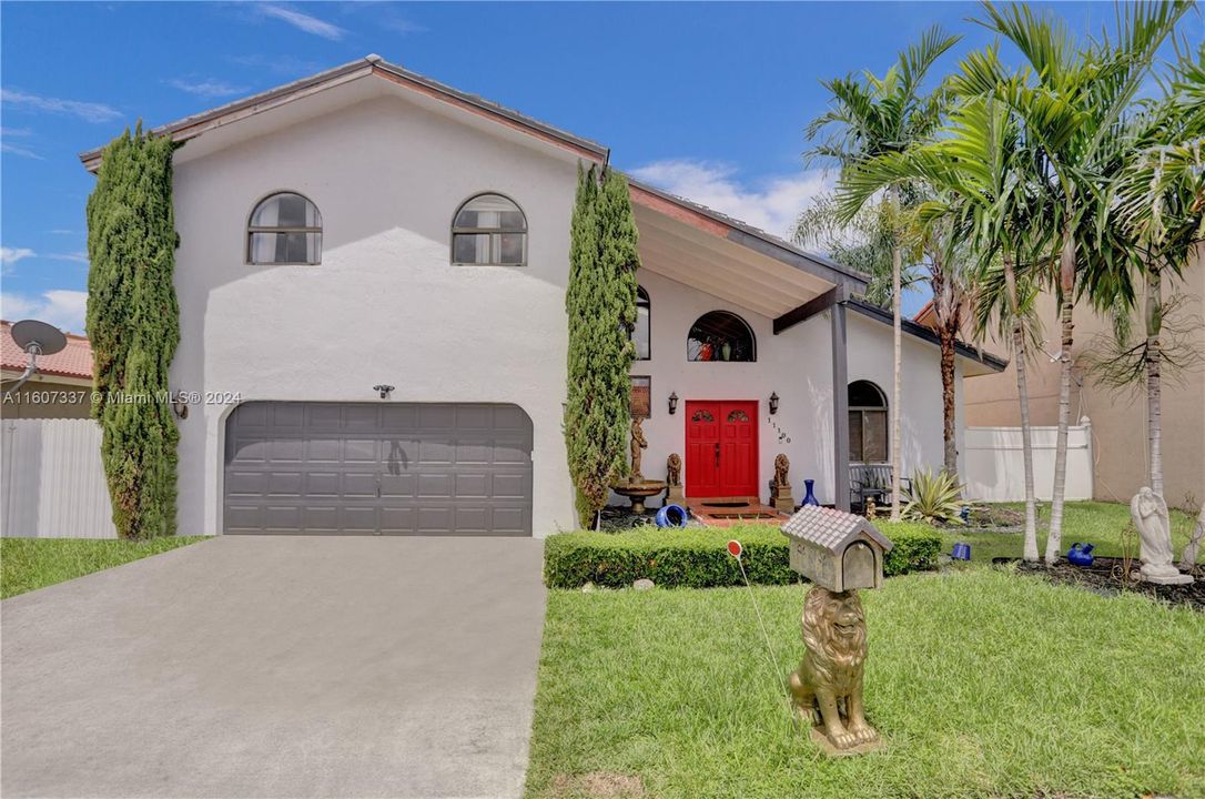 For Sale: $679,000 (3 beds, 3 baths, 1967 Square Feet)