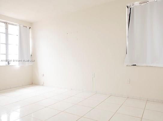 For Rent: $2,400 (2 beds, 2 baths, 1151 Square Feet)