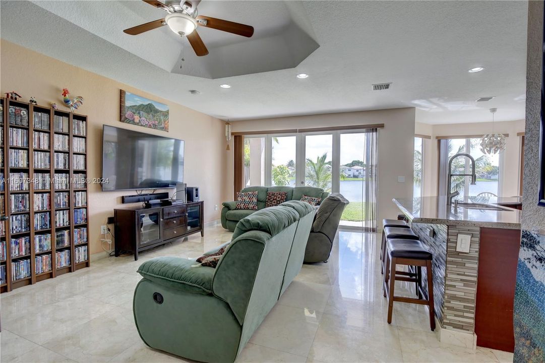 For Sale: $1,500,000 (5 beds, 3 baths, 3026 Square Feet)