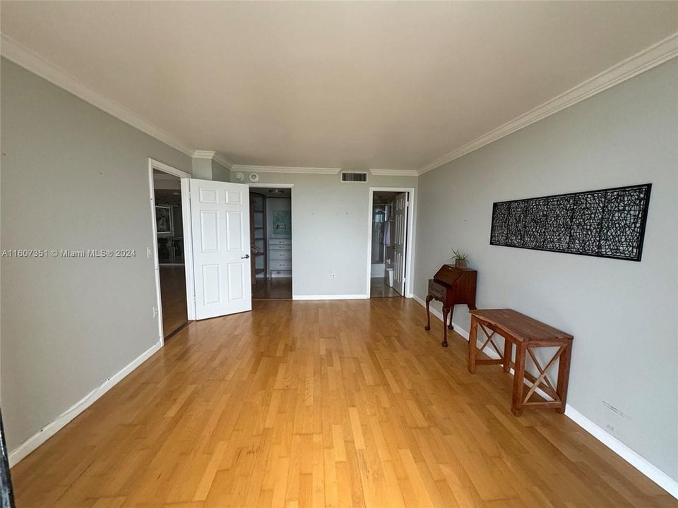 For Rent: $2,500 (2 beds, 2 baths, 1170 Square Feet)