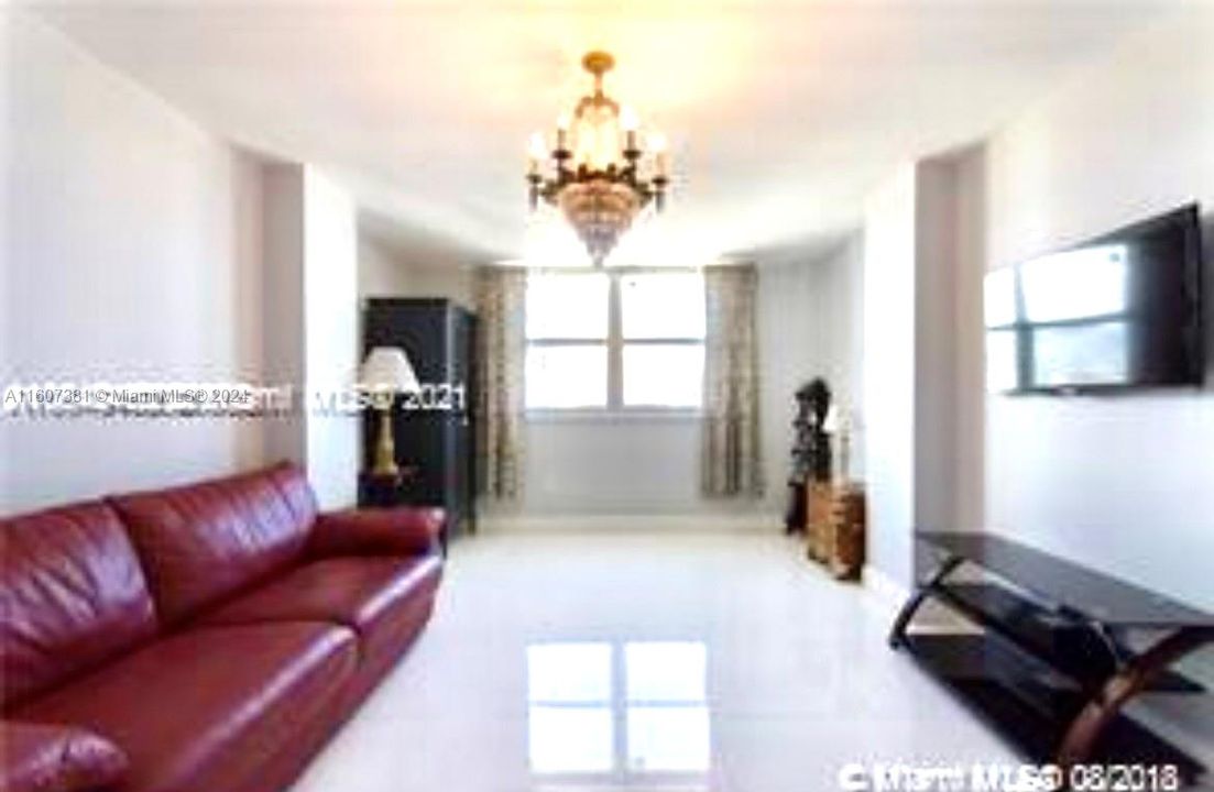 For Sale: $550,000 (2 beds, 2 baths, 1360 Square Feet)