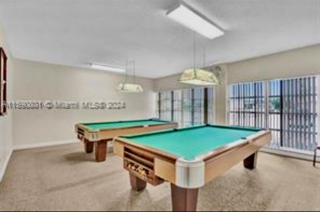 For Sale: $550,000 (2 beds, 2 baths, 1360 Square Feet)