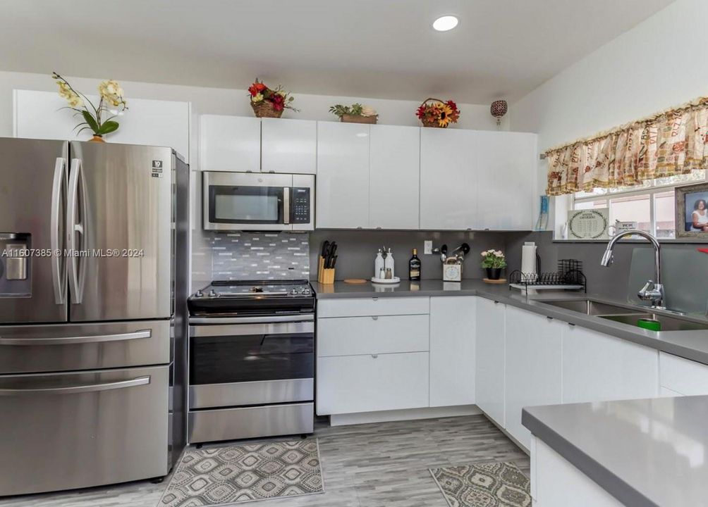 For Sale: $629,000 (3 beds, 2 baths, 1481 Square Feet)