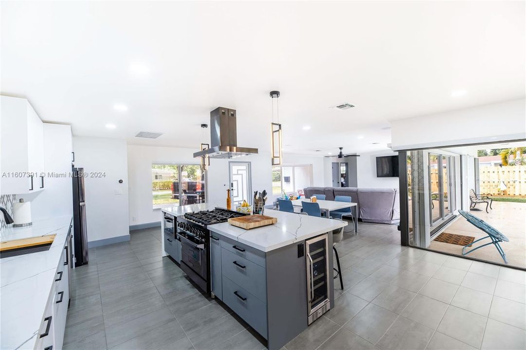 For Sale: $915,000 (3 beds, 2 baths, 2246 Square Feet)