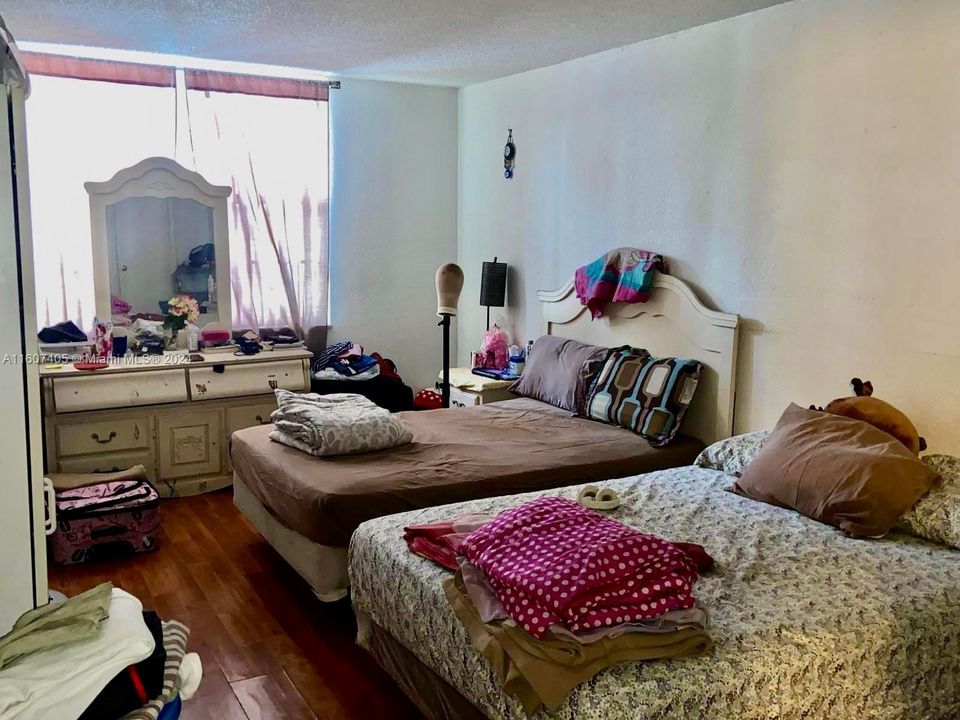 En Venta: $199,000 (2 camas, 2 baños, 1175 Pies cuadrados)