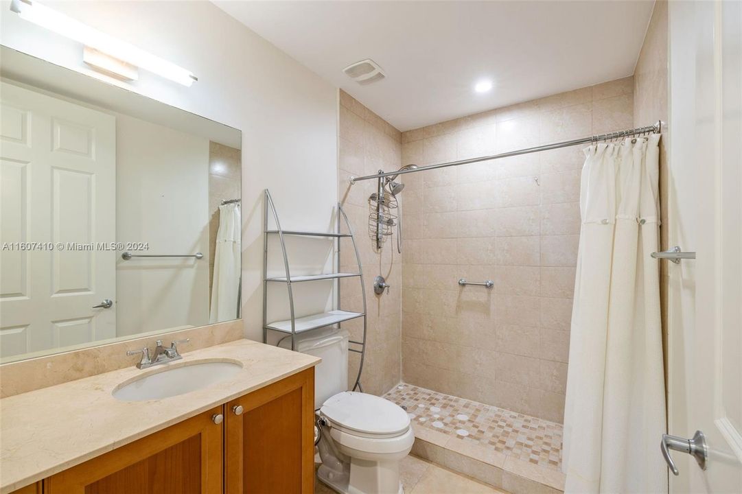 В аренду: $8,400 (3 спален, 4 ванн, 2580 Квадратных фут)