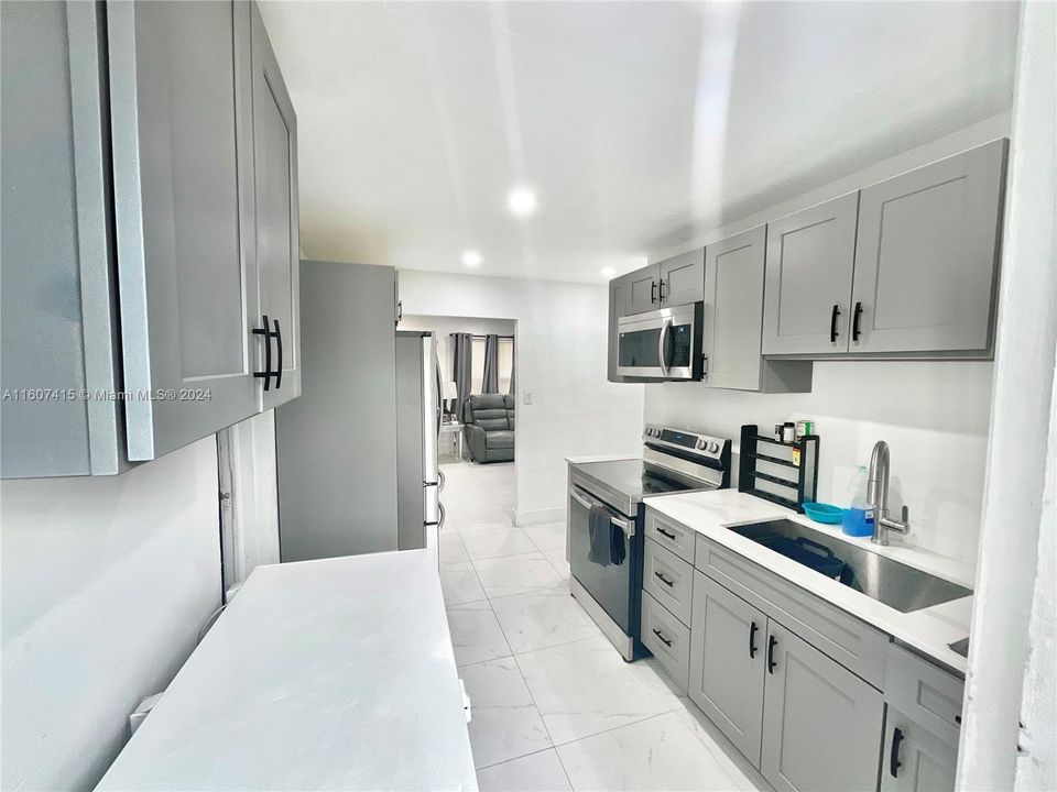Active With Contract: $740,000 (0 beds, 0 baths, 2833 Square Feet)
