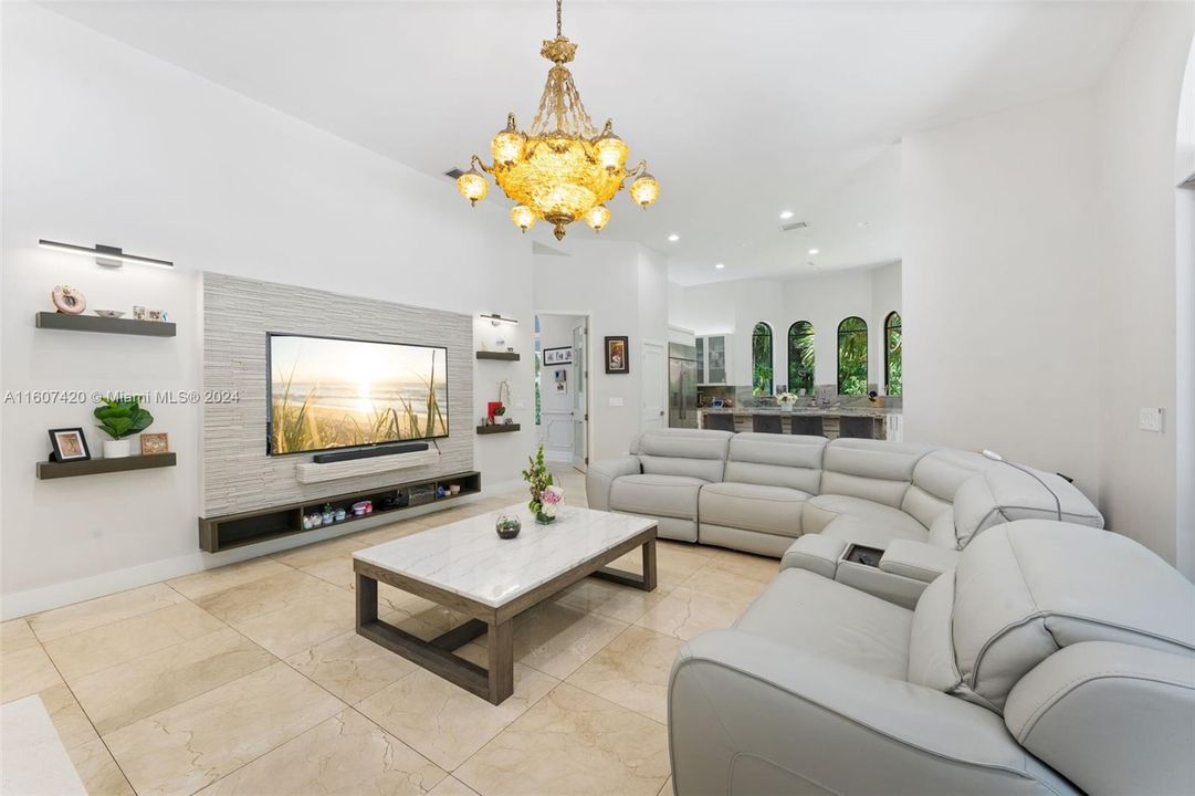 For Sale: $4,250,000 (5 beds, 3 baths, 5206 Square Feet)