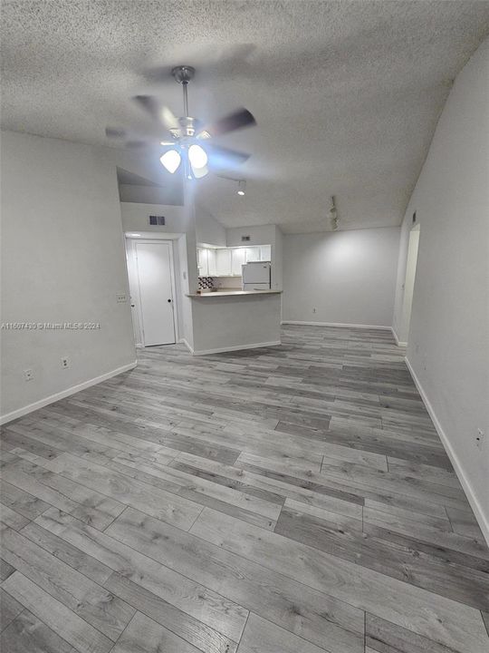 For Rent: $2,100 (2 beds, 2 baths, 1100 Square Feet)