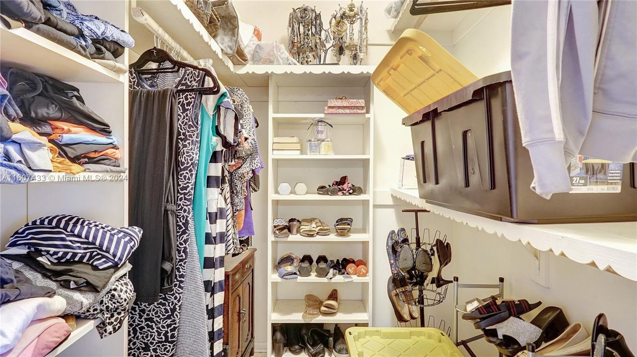 Master walking closet