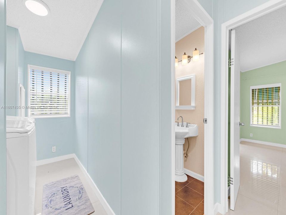 Недавно арендовано: $3,650 (3 спален, 2 ванн, 1624 Квадратных фут)