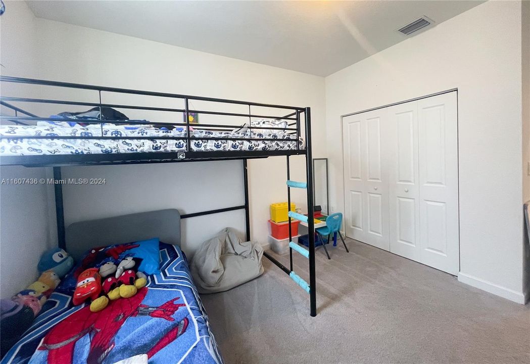 Active With Contract: $3,400 (4 beds, 2 baths, 1762 Square Feet)