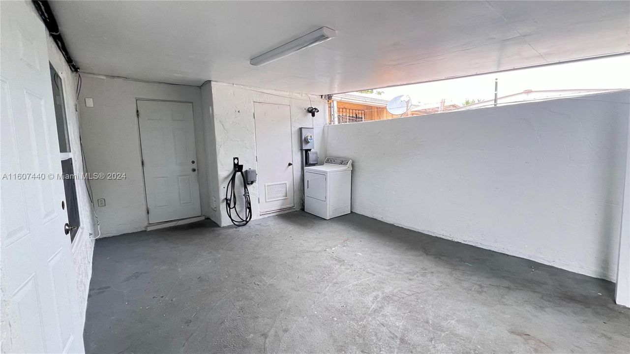 Recently Rented: $2,650 (3 beds, 2 baths, 960 Square Feet)