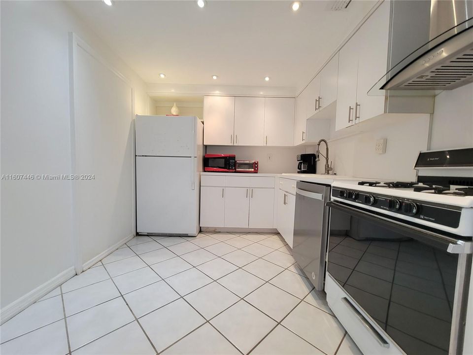 Vendido Recientemente: $559,000 (2 camas, 2 baños, 1248 Pies cuadrados)