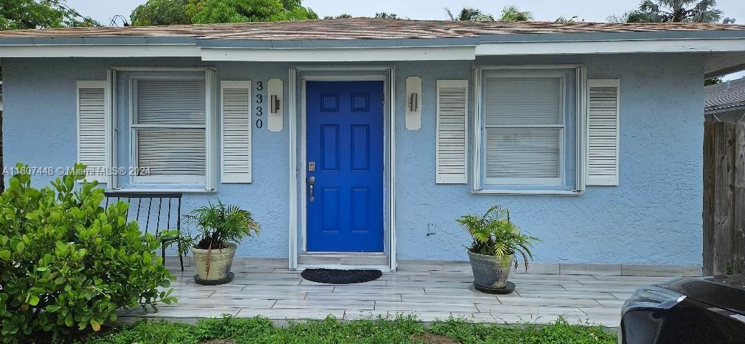 Recently Rented: $2,950 (3 beds, 2 baths, 1170 Square Feet)