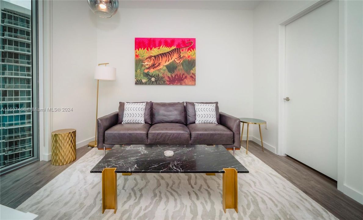 For Sale: $759,000 (1 beds, 2 baths, 944 Square Feet)