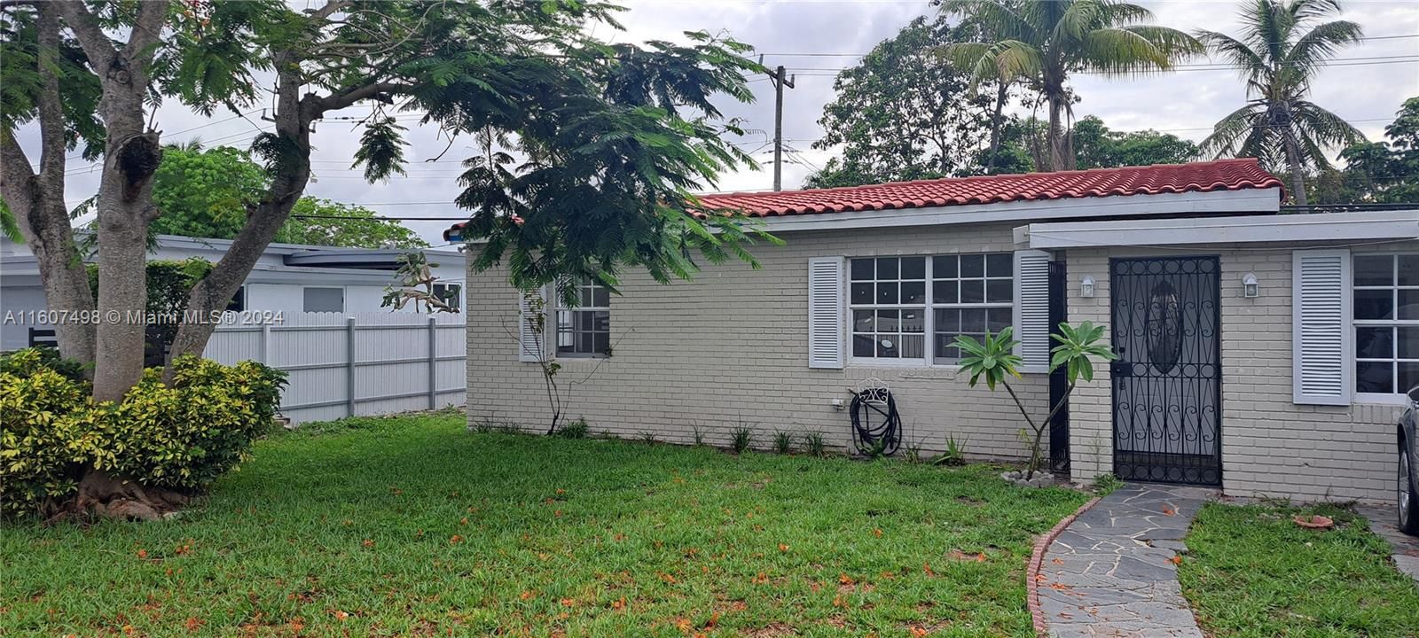 En Venta: $460,000 (3 camas, 1 baños, 744 Pies cuadrados)