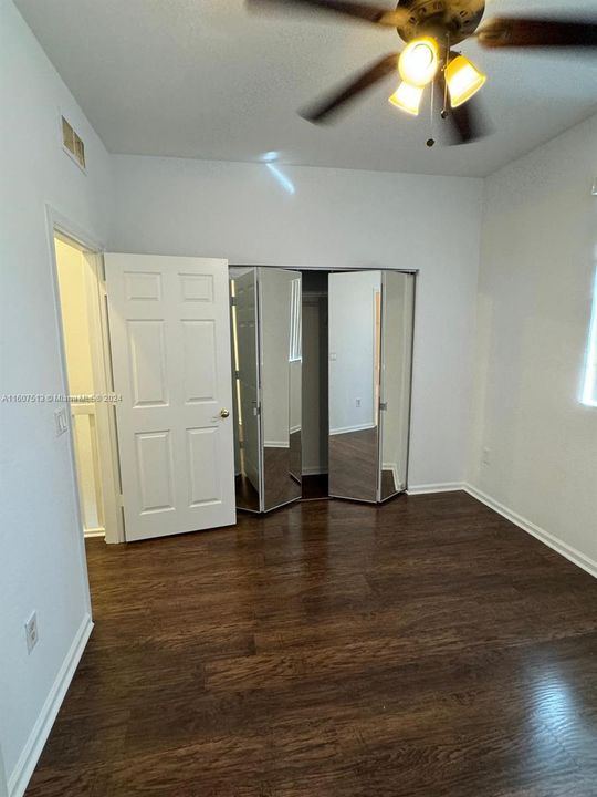 For Sale: $350,000 (2 beds, 2 baths, 1280 Square Feet)
