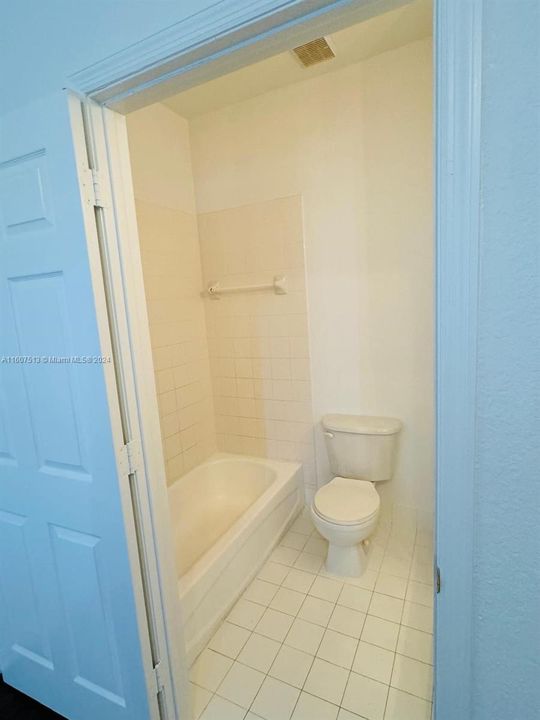 待售: $350,000 (2 贝兹, 2 浴室, 1280 平方英尺)