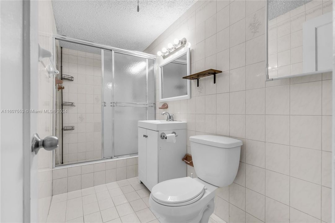 Recently Sold: $599,900 (3 beds, 2 baths, 1740 Square Feet)