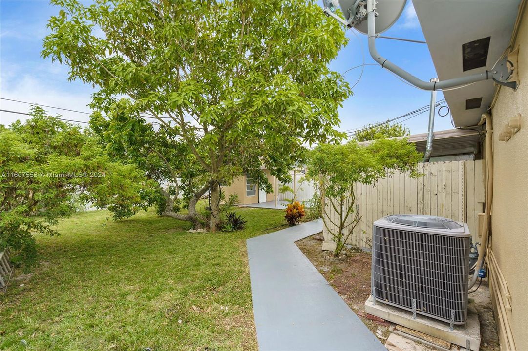 Recently Sold: $599,900 (3 beds, 2 baths, 1740 Square Feet)