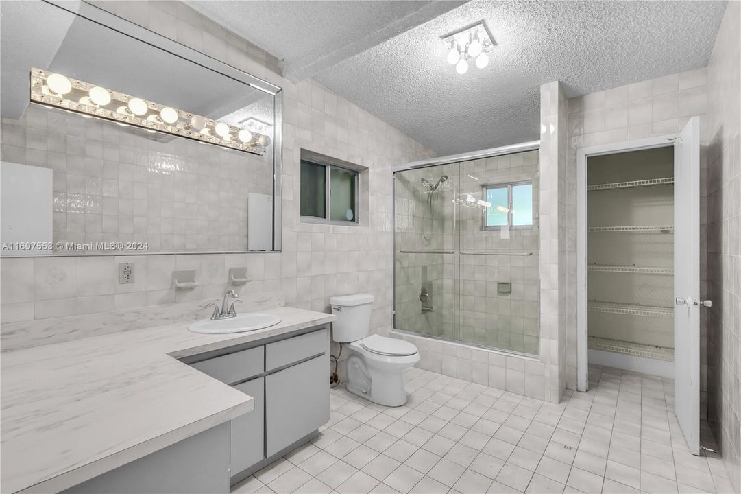 Recently Sold: $599,900 (3 beds, 2 baths, 1740 Square Feet)