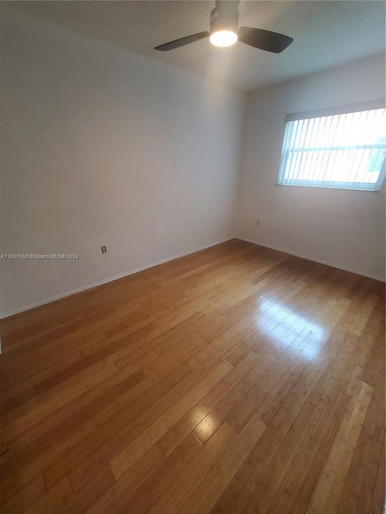 Recently Rented: $3,500 (4 beds, 2 baths, 1582 Square Feet)